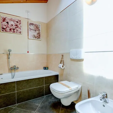 Rosa Del Apartment